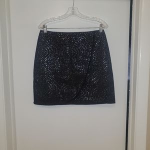 Like new black festive pattern skirt